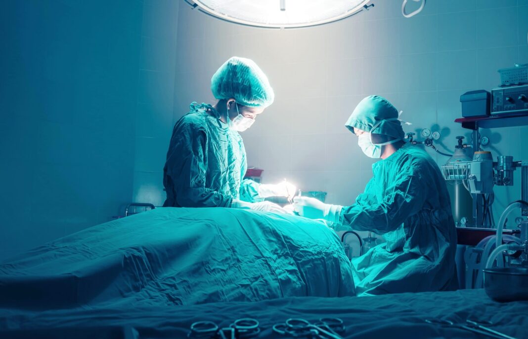 Lung cancer surgery market